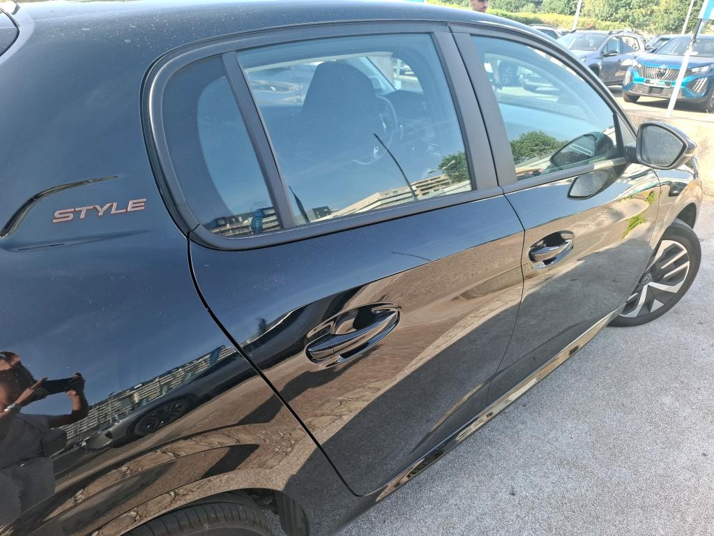 Peugeot 208 Hybrid 110 ch e-DCS6 Style 2025