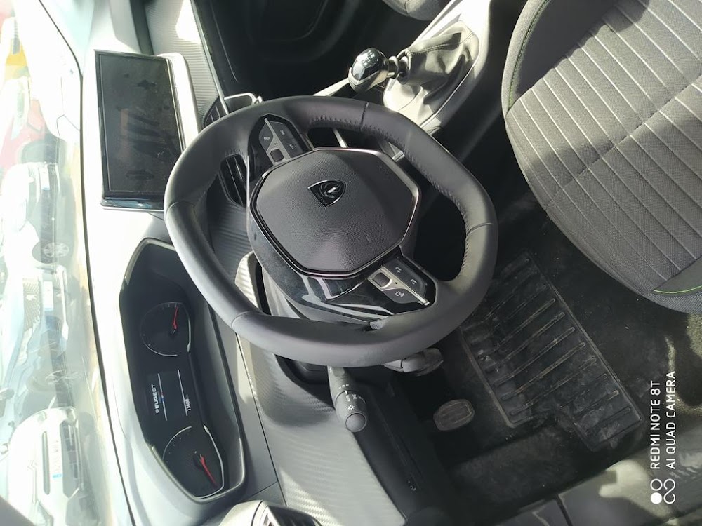 Foto Peugeot 208 10