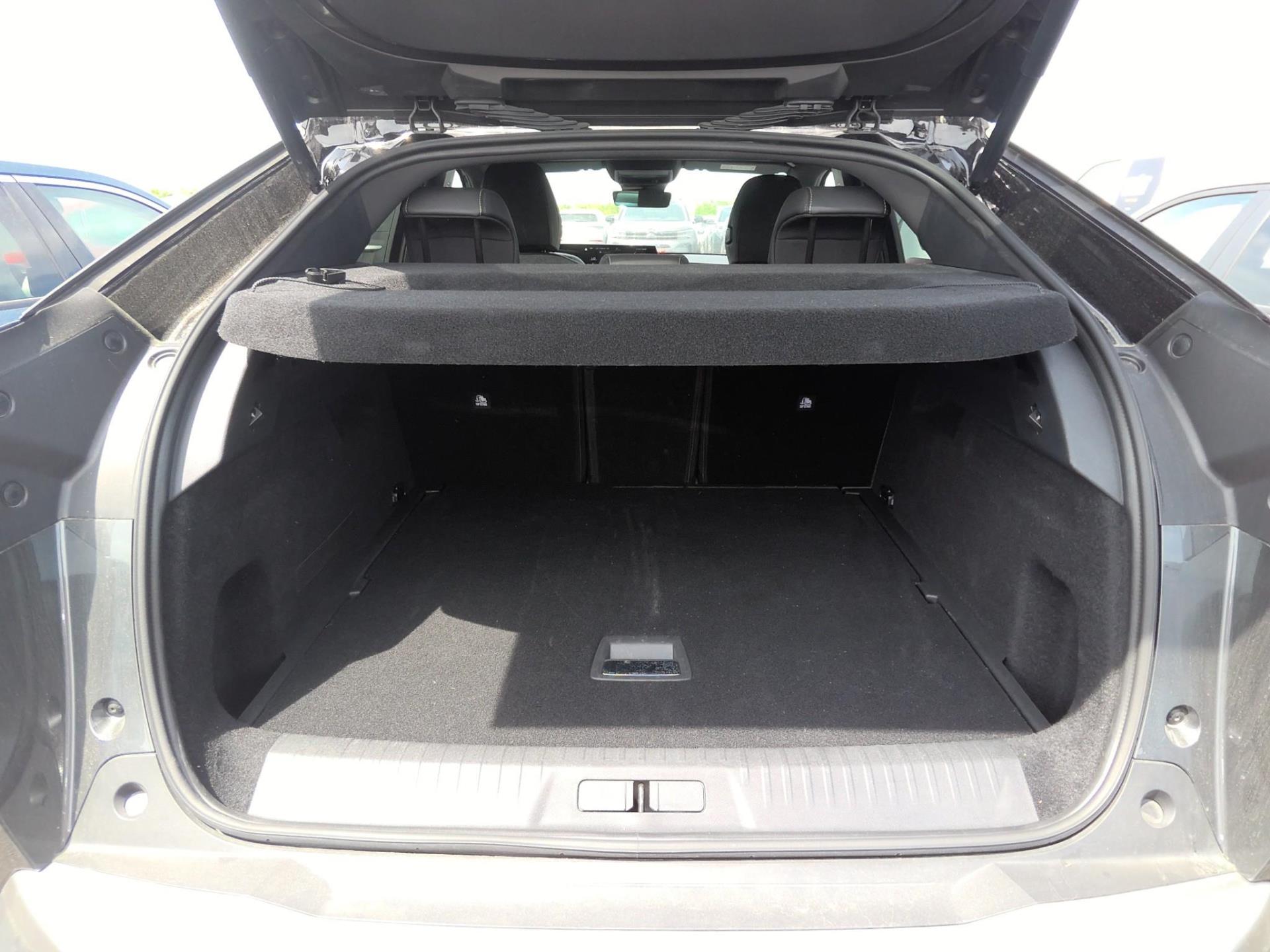 Peugeot 3008 Hybrid 136 e-DCS6 GT 2024