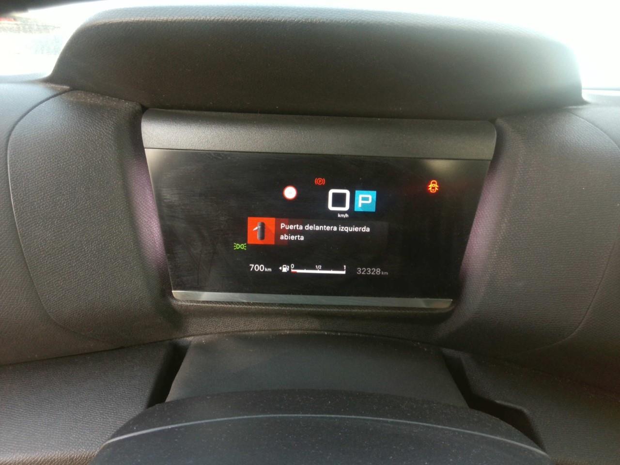 Foto Citroën C4 X 10