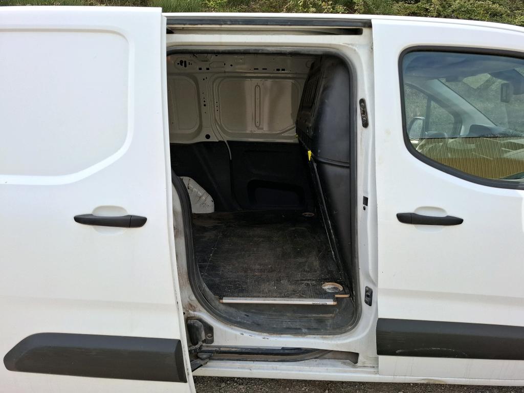 Peugeot PARTNER FOURGON STANDARD 650 KG BLUEHDI 100 S&S BVM5 PREMIUM 2020