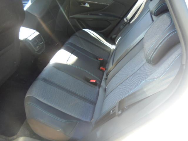Foto Peugeot 3008 Hybrid 16