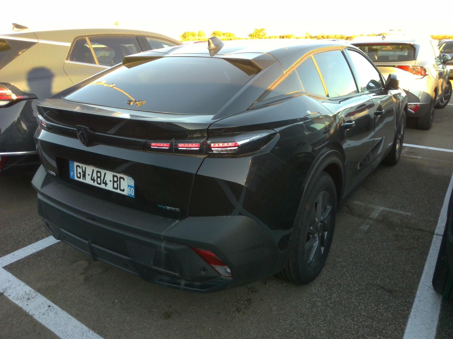 Peugeot 408