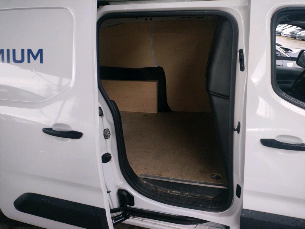 Peugeot PARTNER FOURGON STANDARD 650 KG BLUEHDI 100 S&S BVM5 ASPHALT 2020