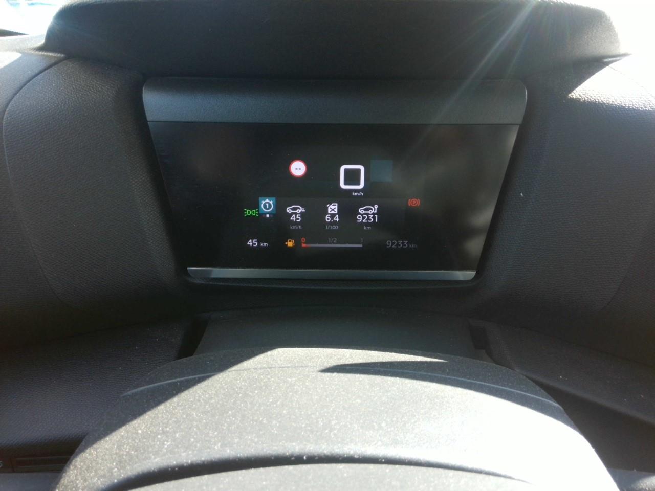 Foto Citroën C4 X 9