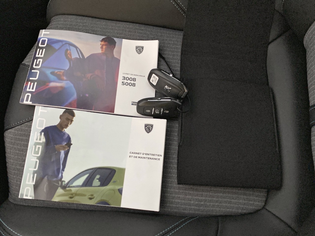Peugeot 5008 BlueHDi 130ch S&S EAT8 Allure Pack 2024
