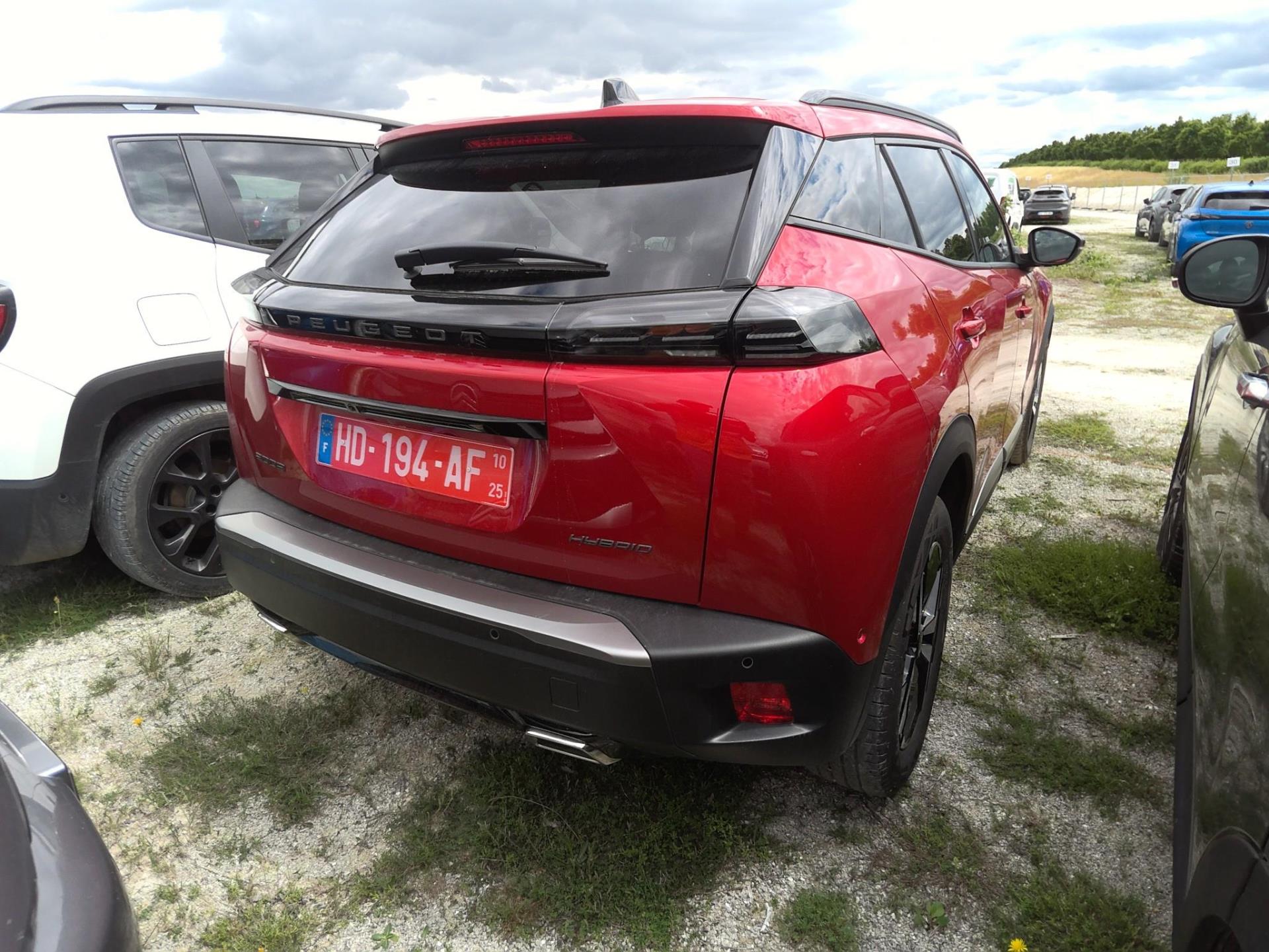 Peugeot 2008 Hybrid 136 e-DCS6 Allure 2025