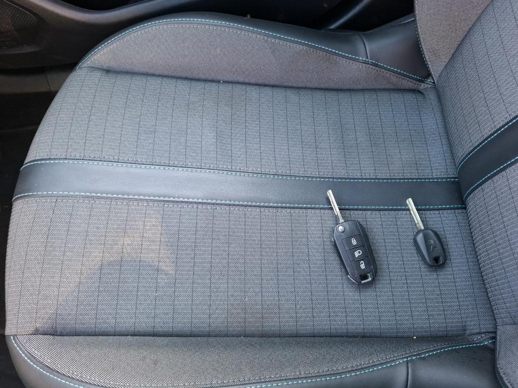 Peugeot 2008 PureTech 130 S&S EAT8 Allure Pack 2022