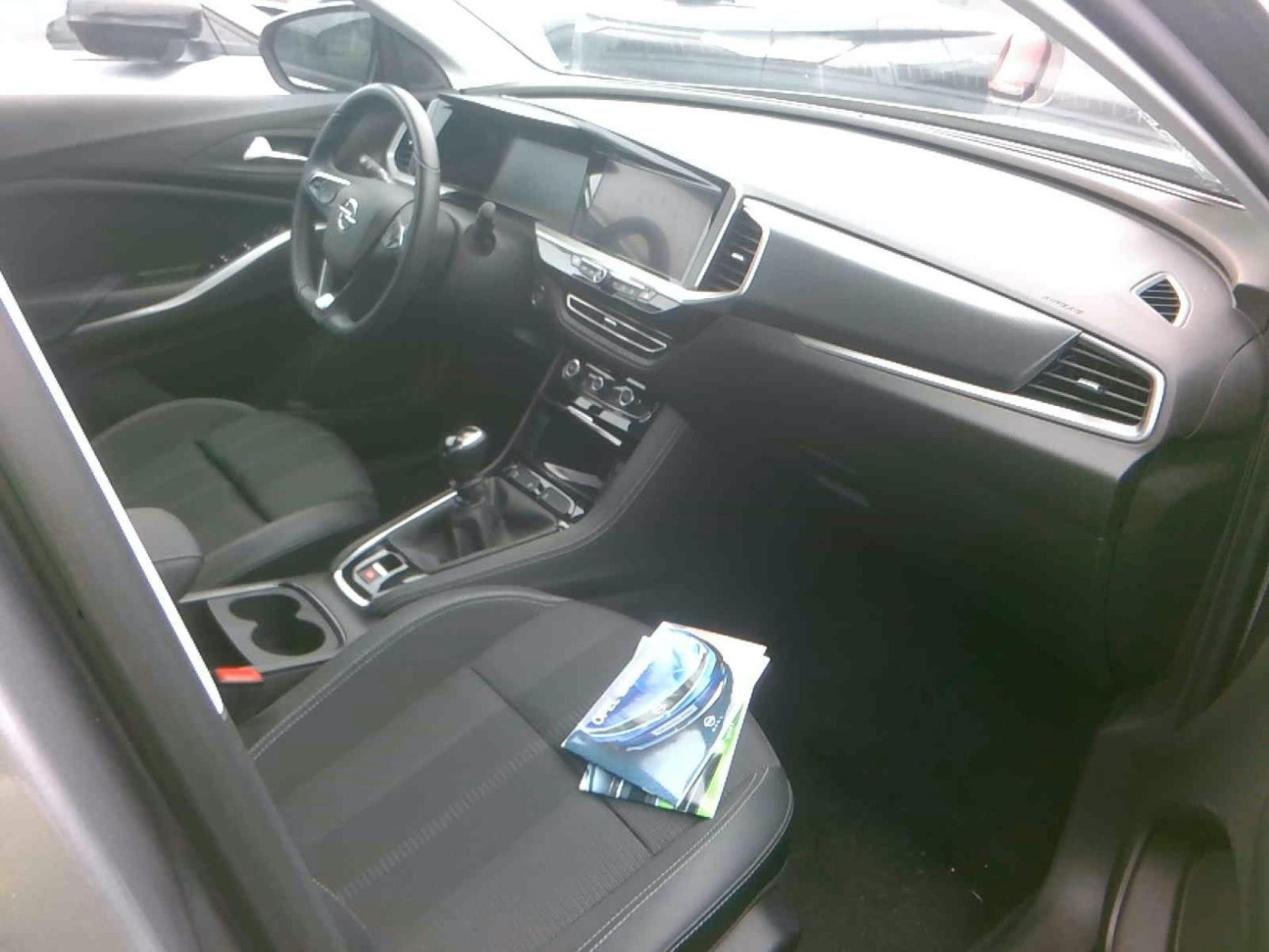 Opel Grandland 1.2 Turbo 130 ch Elegance Business 2023