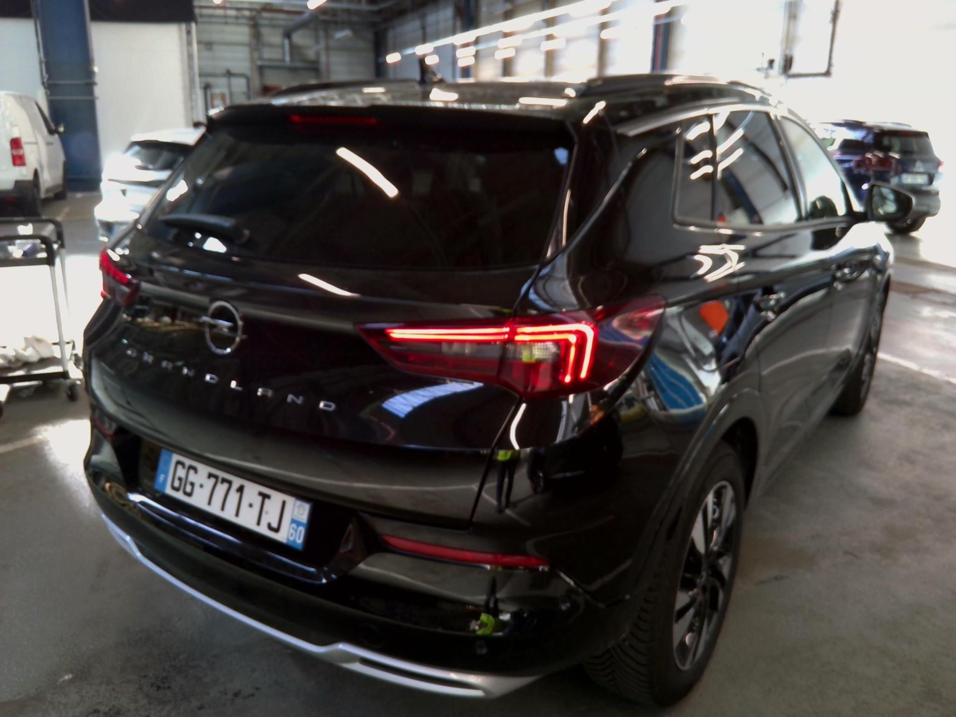 Opel Grandland Hybrid4 300 ch AWD BVA8 Ultimate 2022