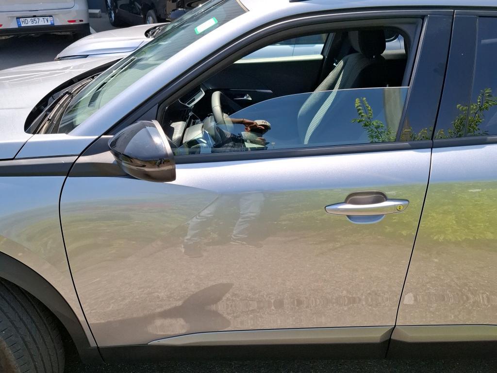 Peugeot 2008 Hybrid 136 e-DCS6 Allure 2024