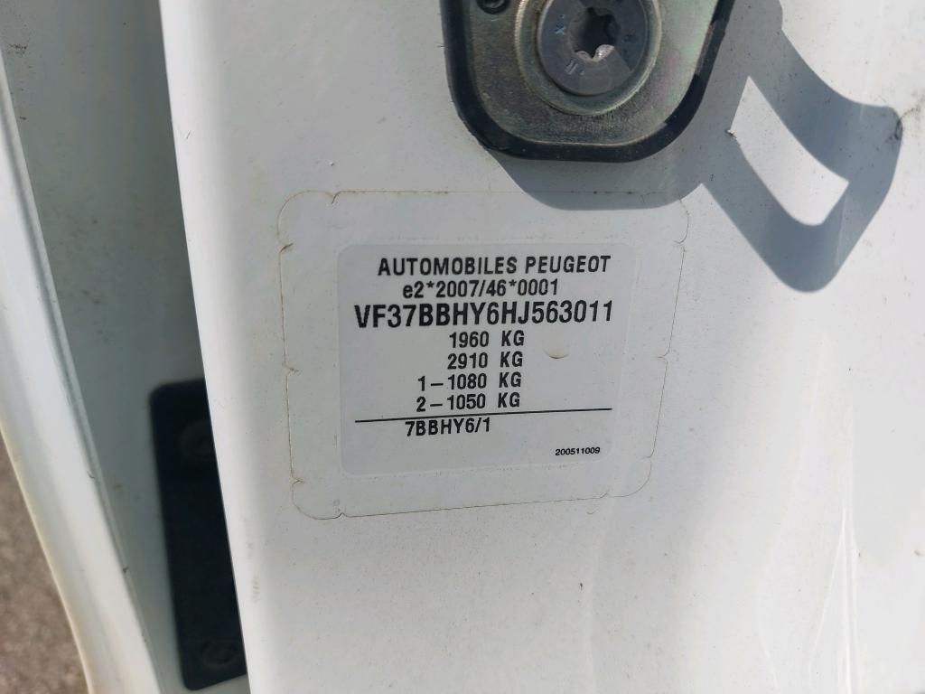 Peugeot PARTNER FOURGON STANDARD 1.6 BLUEHDI 100 BVM5 PREMIUM 2017