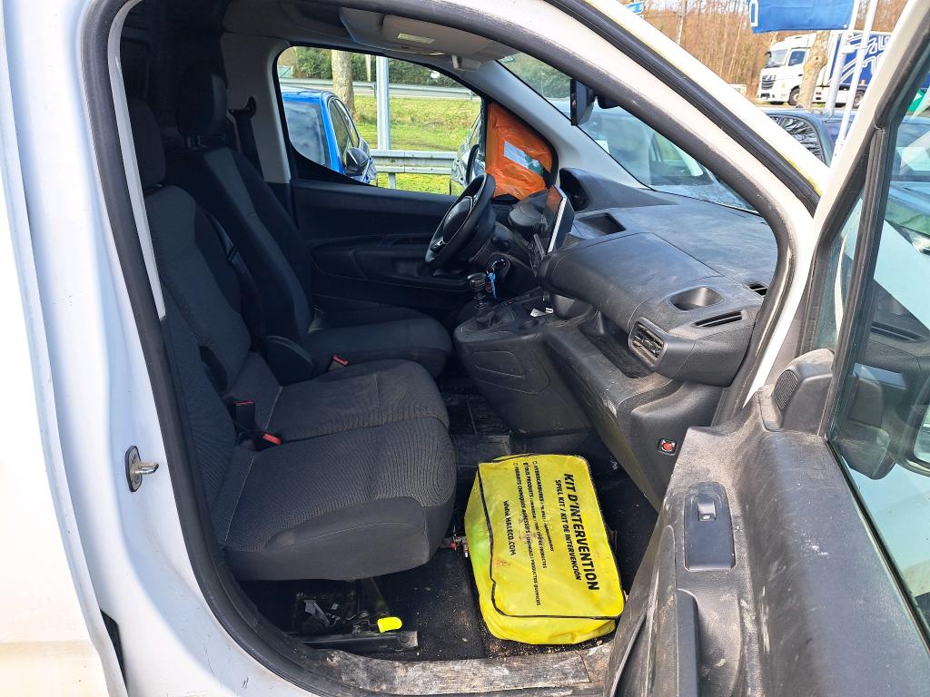 Peugeot PARTNER FOURGON STANDARD 650 KG BLUEHDI 130 S&S BVM6 ASPHALT 2021