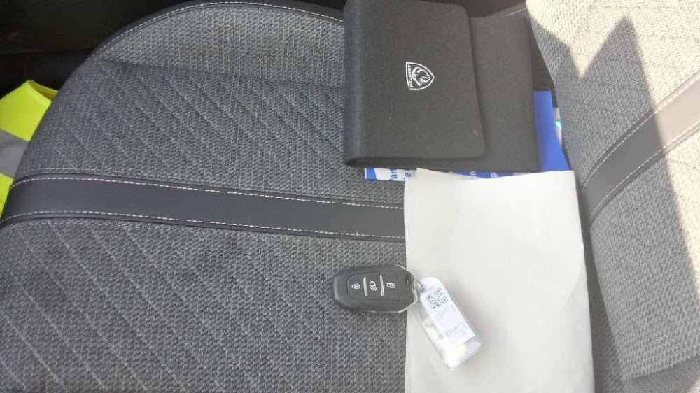 Foto Peugeot 508 Hybrid 8
