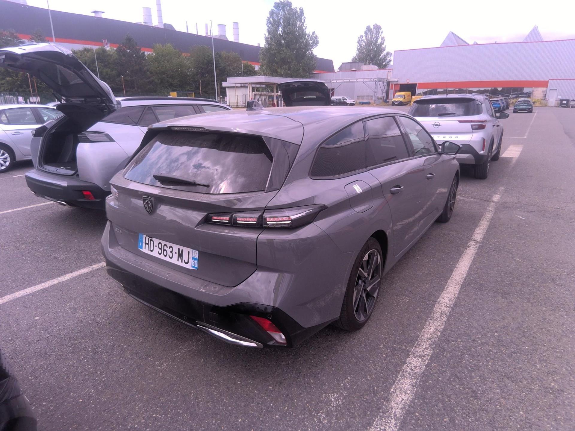 Peugeot 308 SW Hybrid 145 e-DCS6 Allure 2025