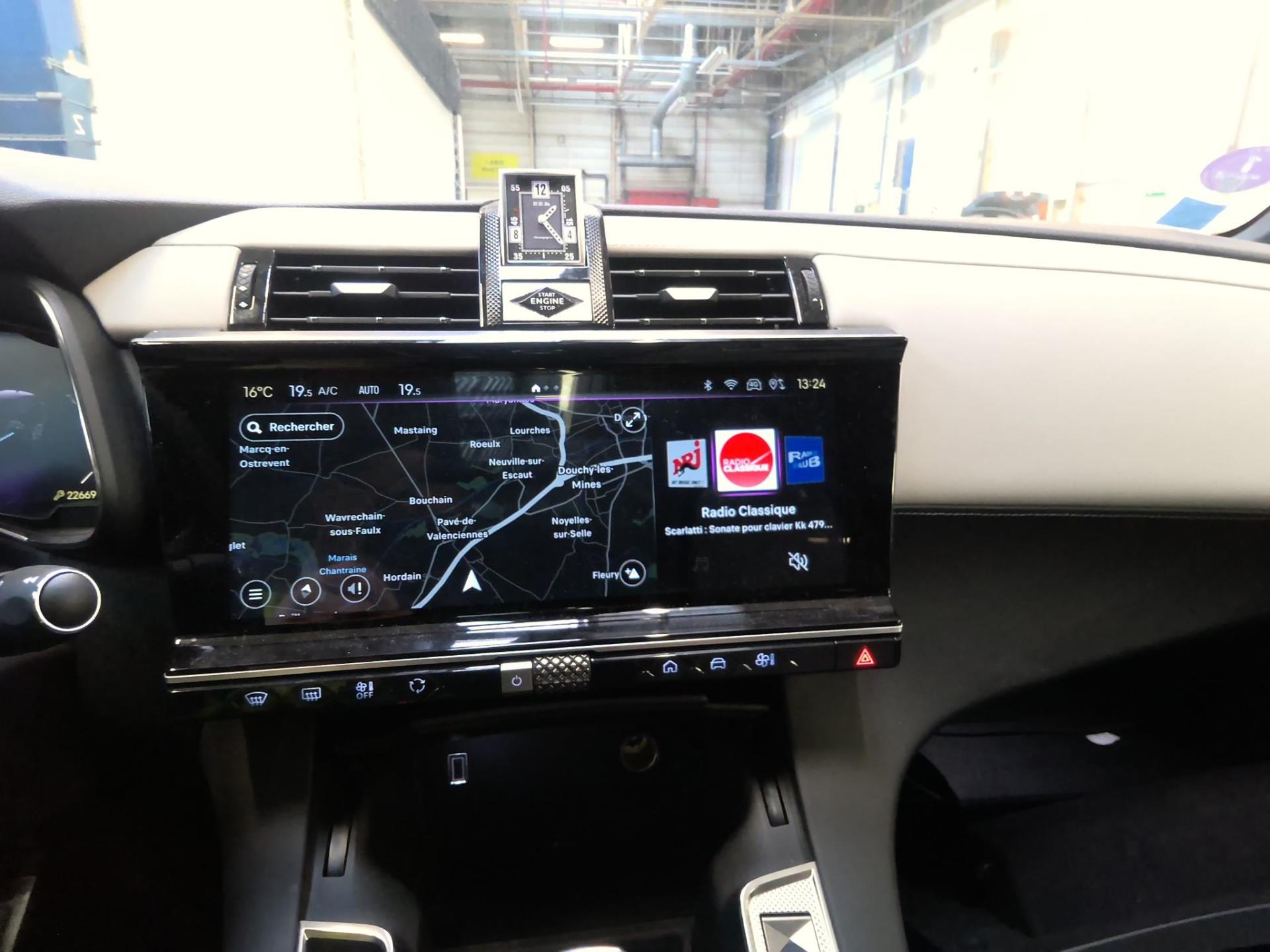 DS DS 7 Hybride Rechargeable E-Tense 300 EAT8 4x4 Esprit de Voyage 2024