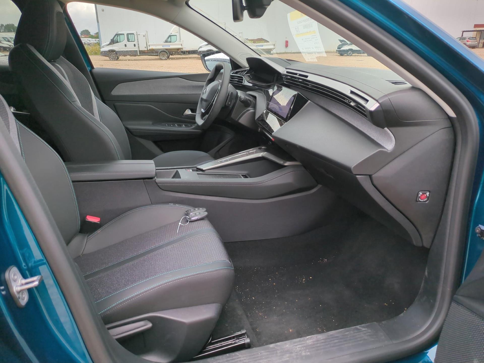 Peugeot 308 PHEV 180 e-EAT8 Allure 2024
