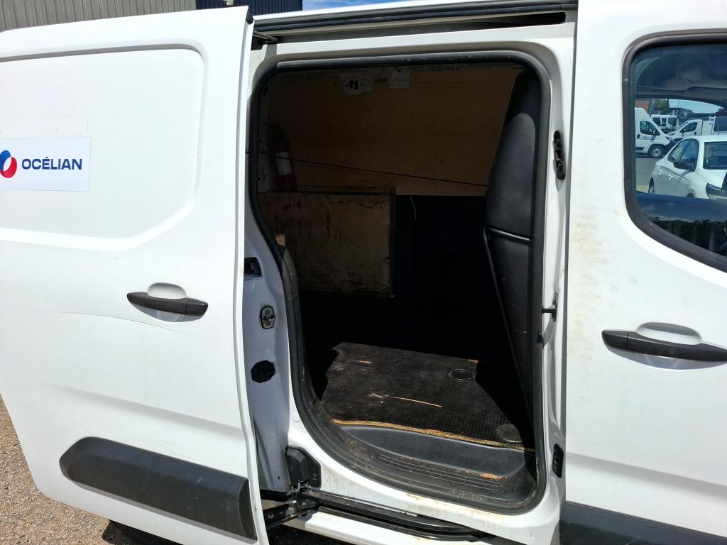 Peugeot PARTNER FOURGON STANDARD 650 KG BLUEHDI 130 S&S EAT8 ASPHALT 2021