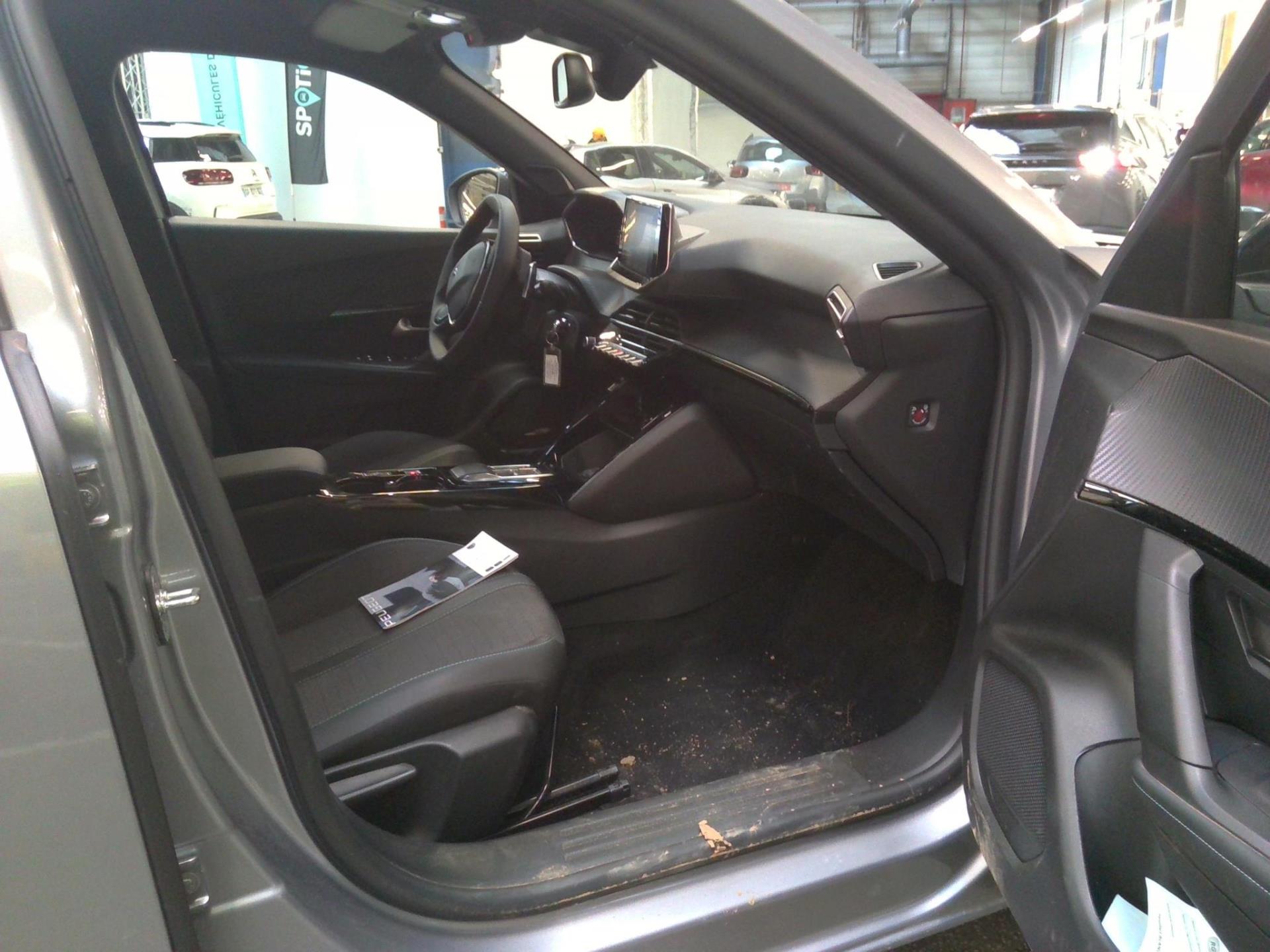 Peugeot 2008 BlueHDi 130 S&S EAT8 Allure 2023