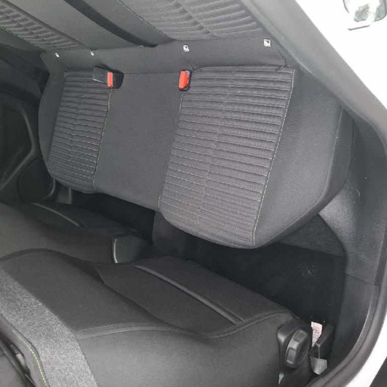 Foto Peugeot 208 12
