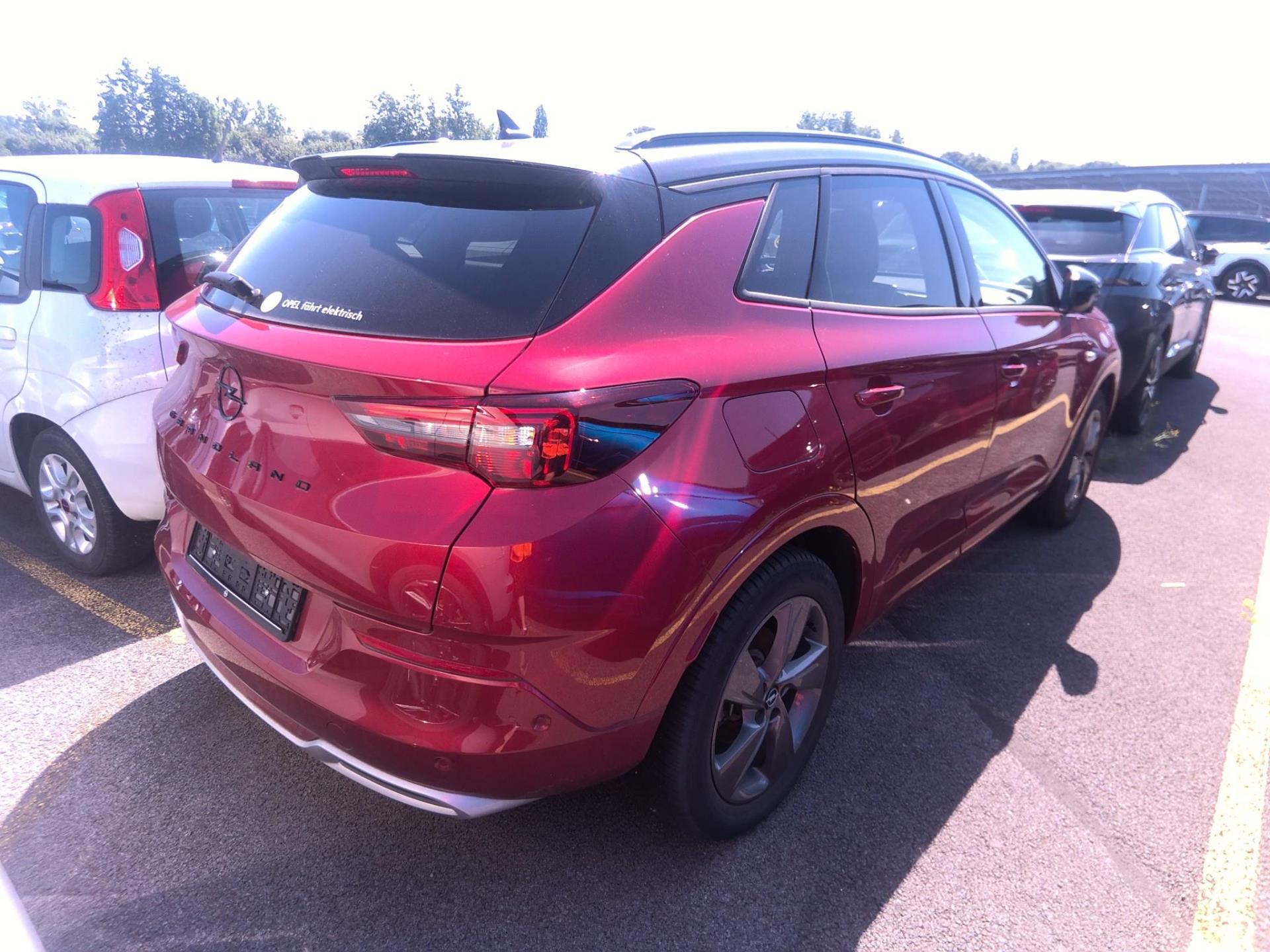 Opel Grandland Hybrid4 300 ch AWD BVA8 Ultimate 2022
