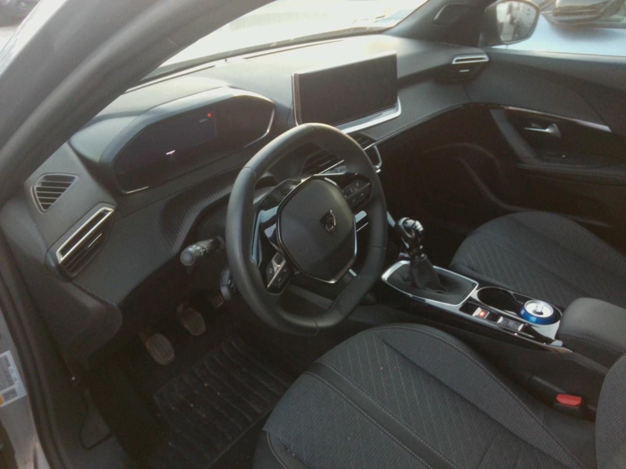 Foto Peugeot 2008 3