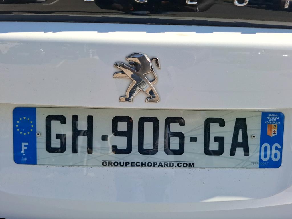 Peugeot 2008 PureTech 130 S&S BVM6 Allure 2022