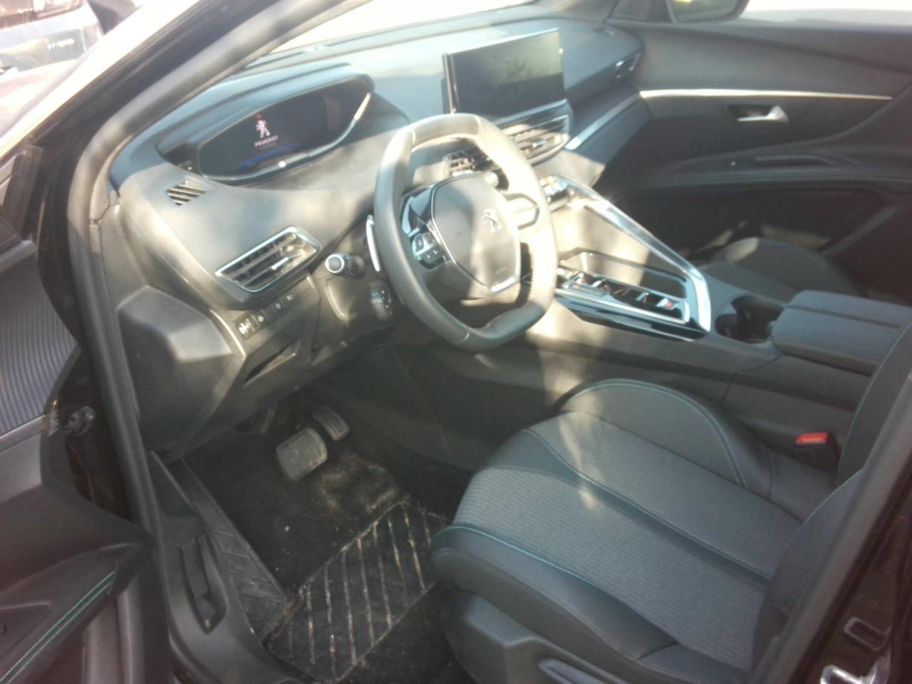 Foto Peugeot 3008 Hybrid 3