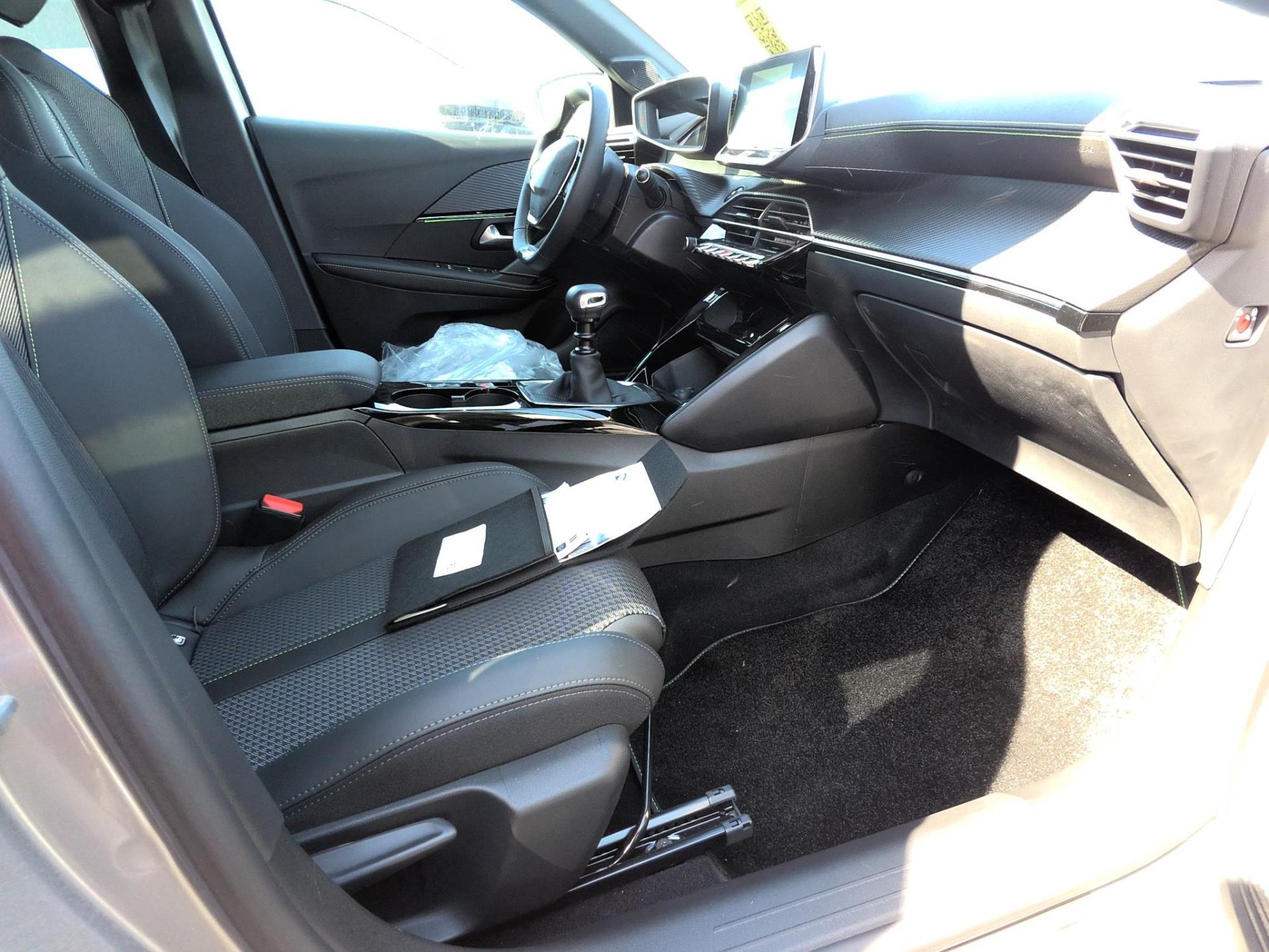 Peugeot 208 PureTech 100 S&S BVM6 GT 2023