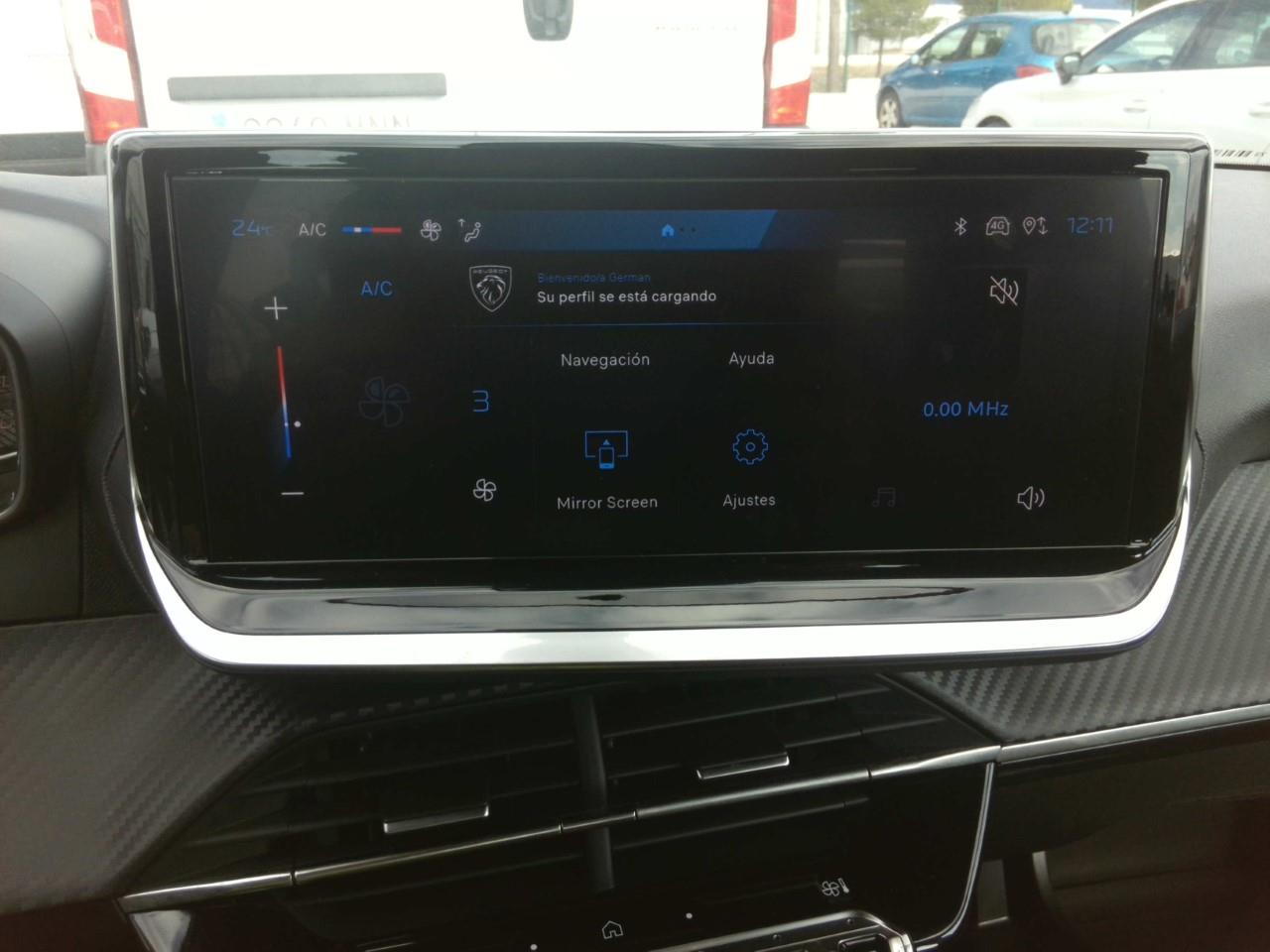 Foto Peugeot 208 8