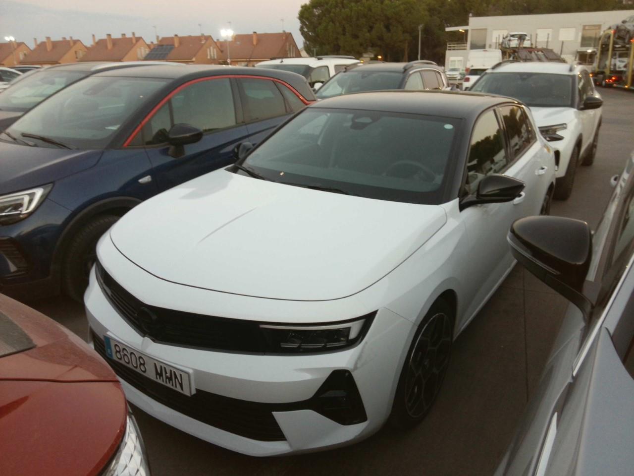 Foto Opel Astra PHEV 2