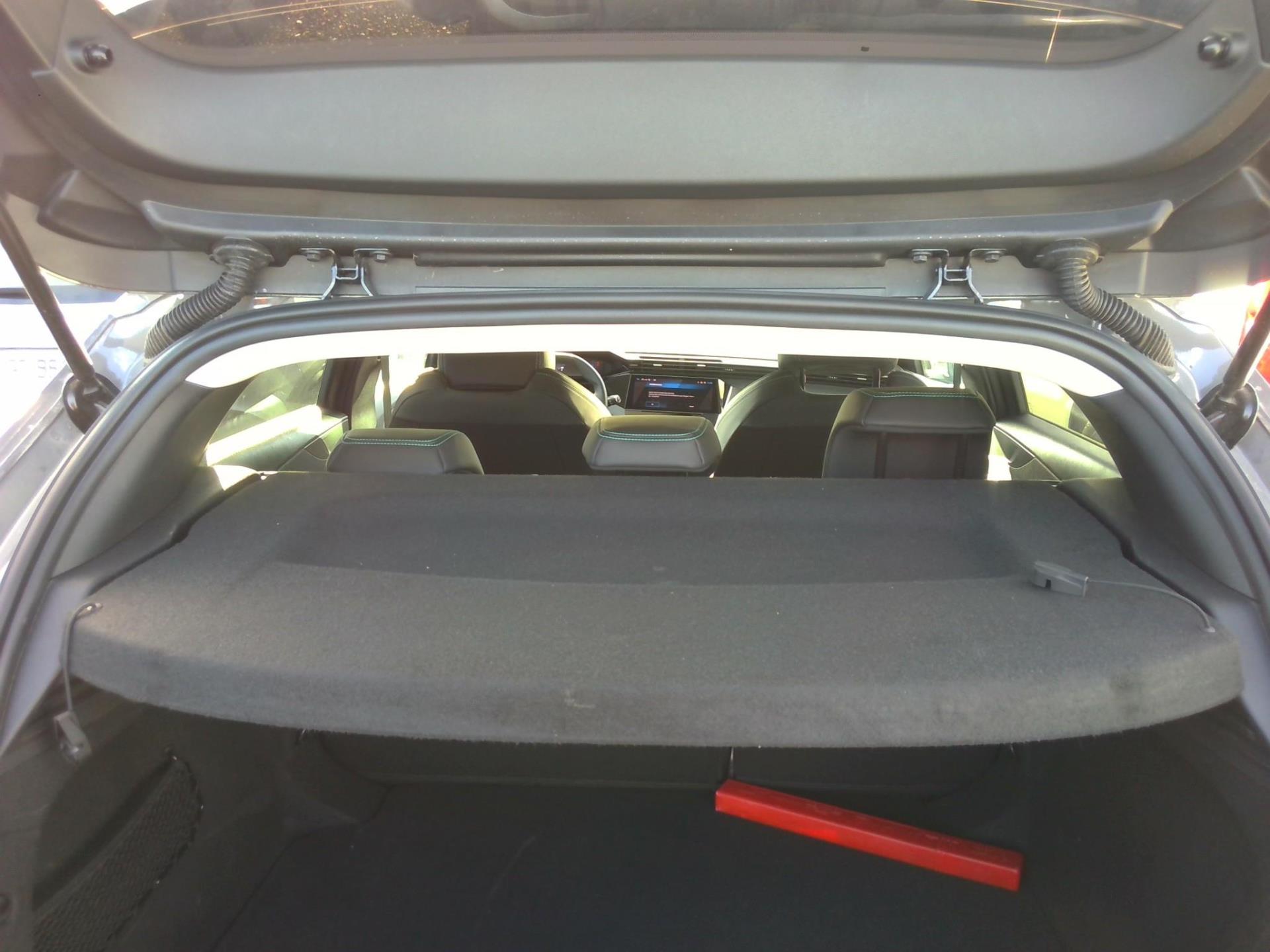 Peugeot 308 Hybrid 136 e-DCS6 Allure 2025