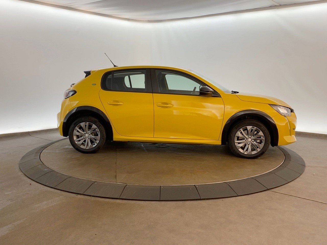 Peugeot 208 Electrique 50 kWh 136ch Active Pack 2023