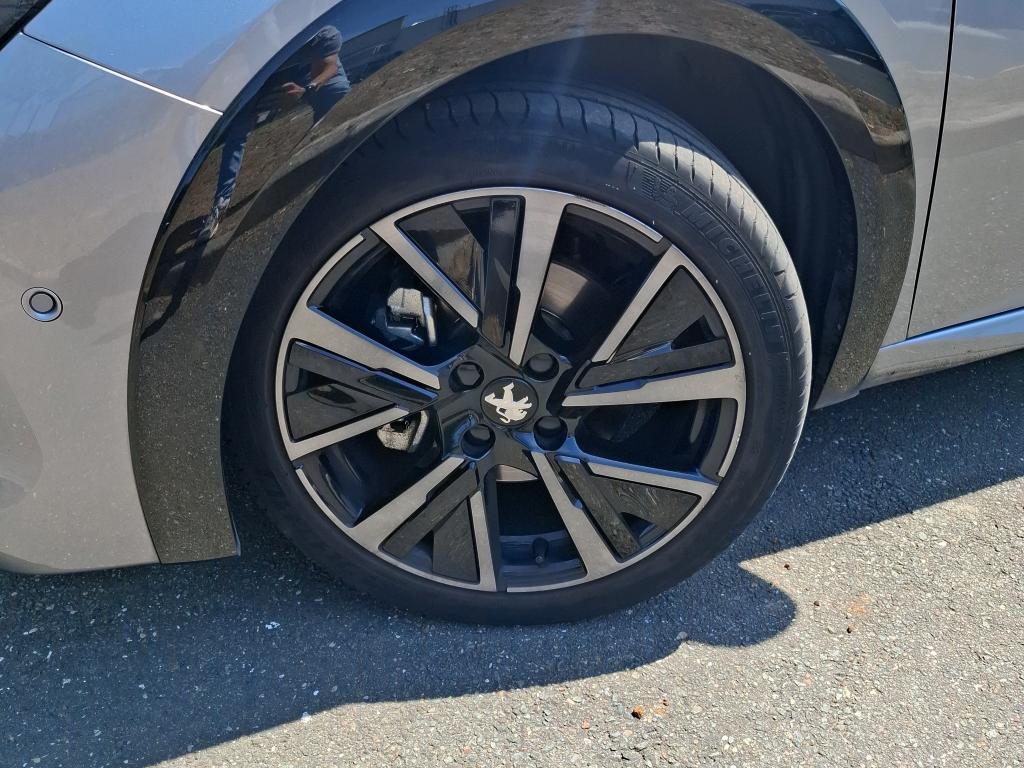 Peugeot 208 PureTech 130 S&S EAT8 GT 2023