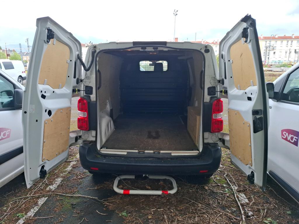 Peugeot EXPERT FGN TOLE STANDARD 2.0  BLUEHDI 120 S&S BVM6 PREMIUM 2019