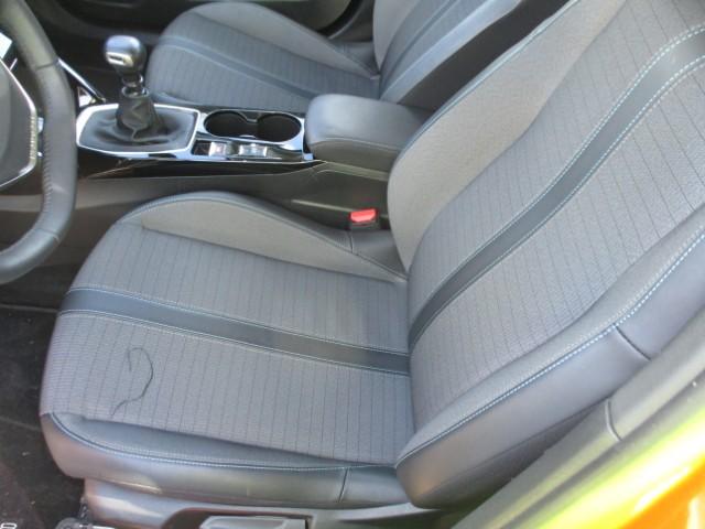 Foto Peugeot 2008 16