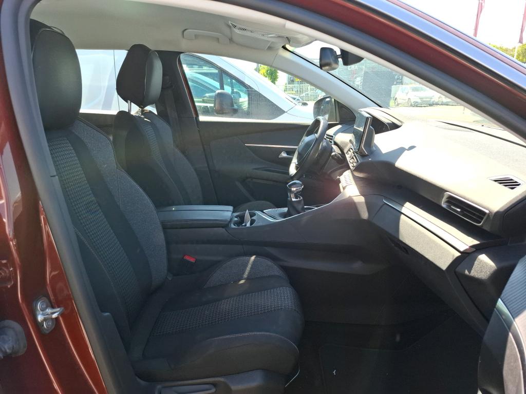 Peugeot 5008 BlueHDi 130ch S&S BVM6 Active Pack 2022