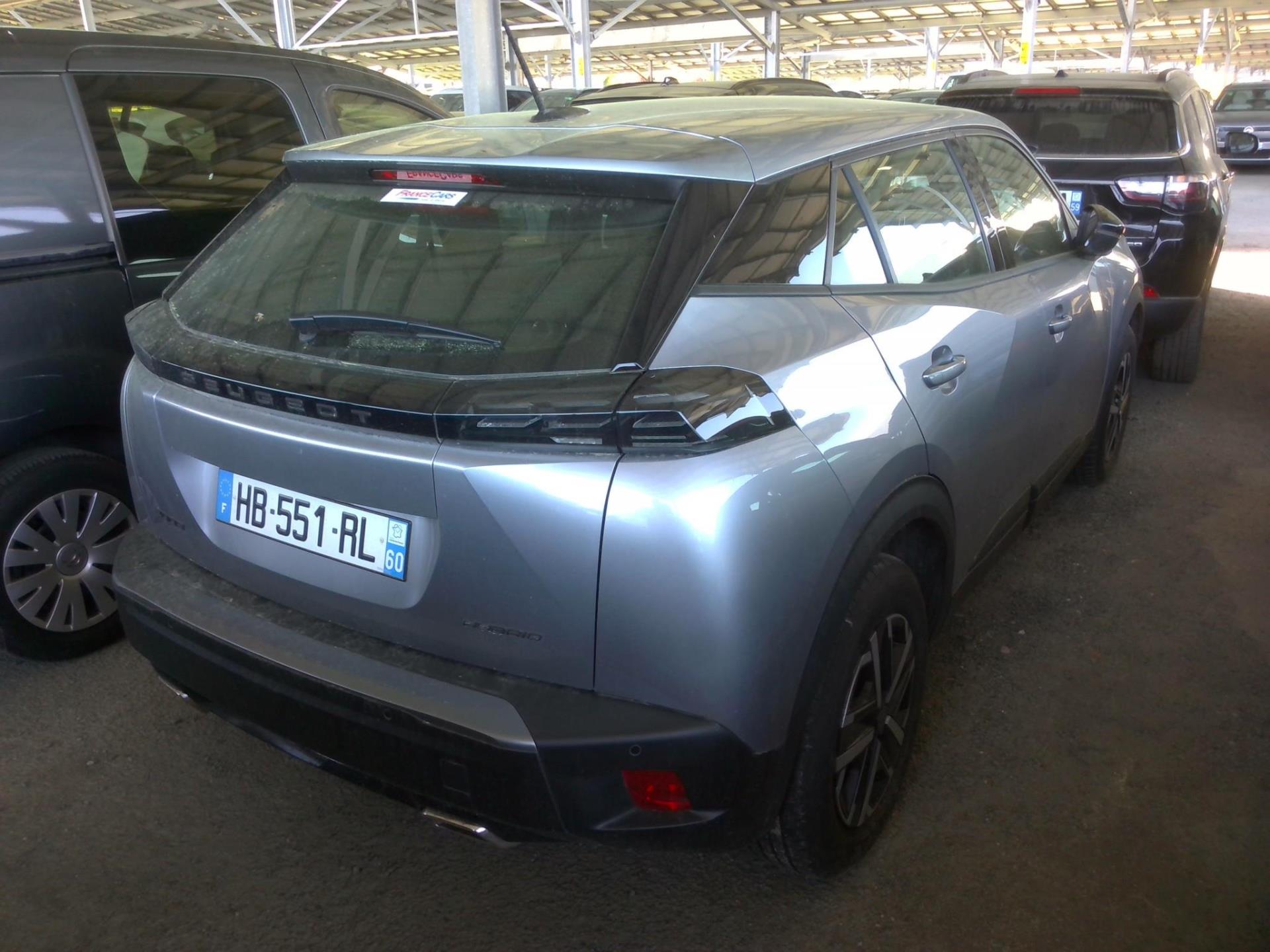 Peugeot 2008 Hybrid 136 e-DCS6 Style 2025