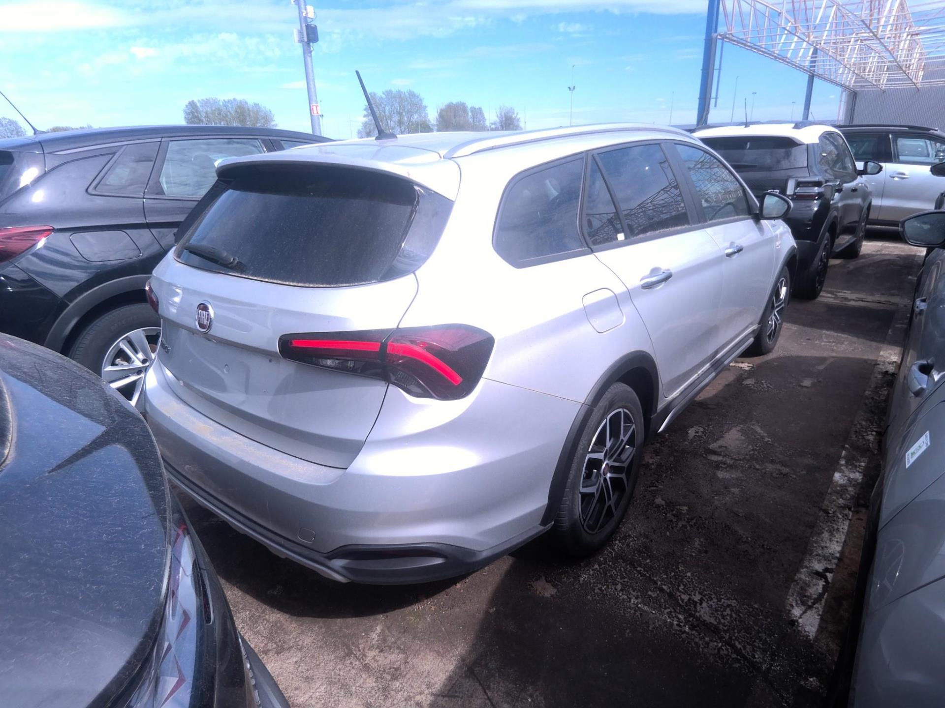 FIAT Tipo Cross SW 1.6 Multijet 130 ch S&S Plus 2022