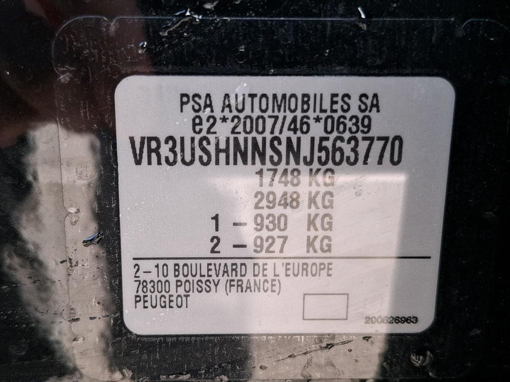 Peugeot 2008 PureTech 155 S&S EAT8 GT 2022