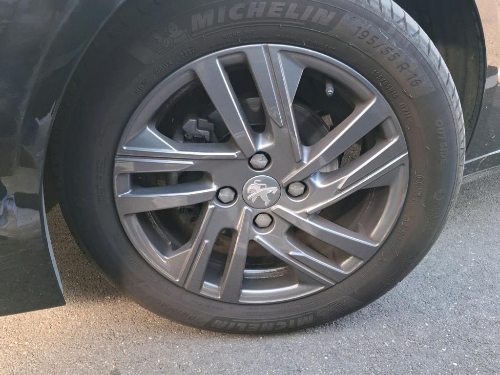 Peugeot 208 PureTech 75 S&S BVM5 Style 2022