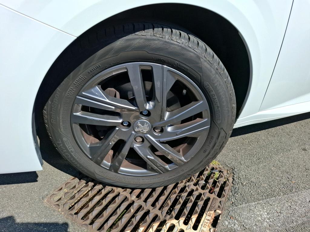 Peugeot 208 BlueHDi 100 S&S BVM6 Style 2022