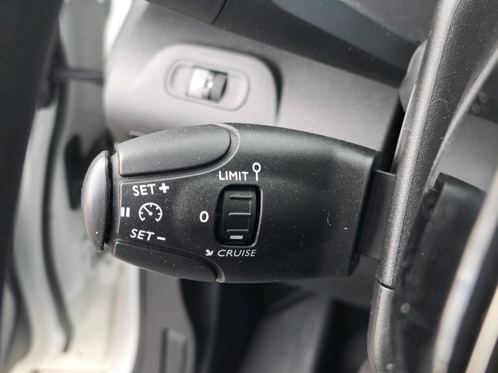 Peugeot PARTNER FOURGON STANDARD 650 KG BLUEHDI 100 S&S BVM5 ASPHALT 2021