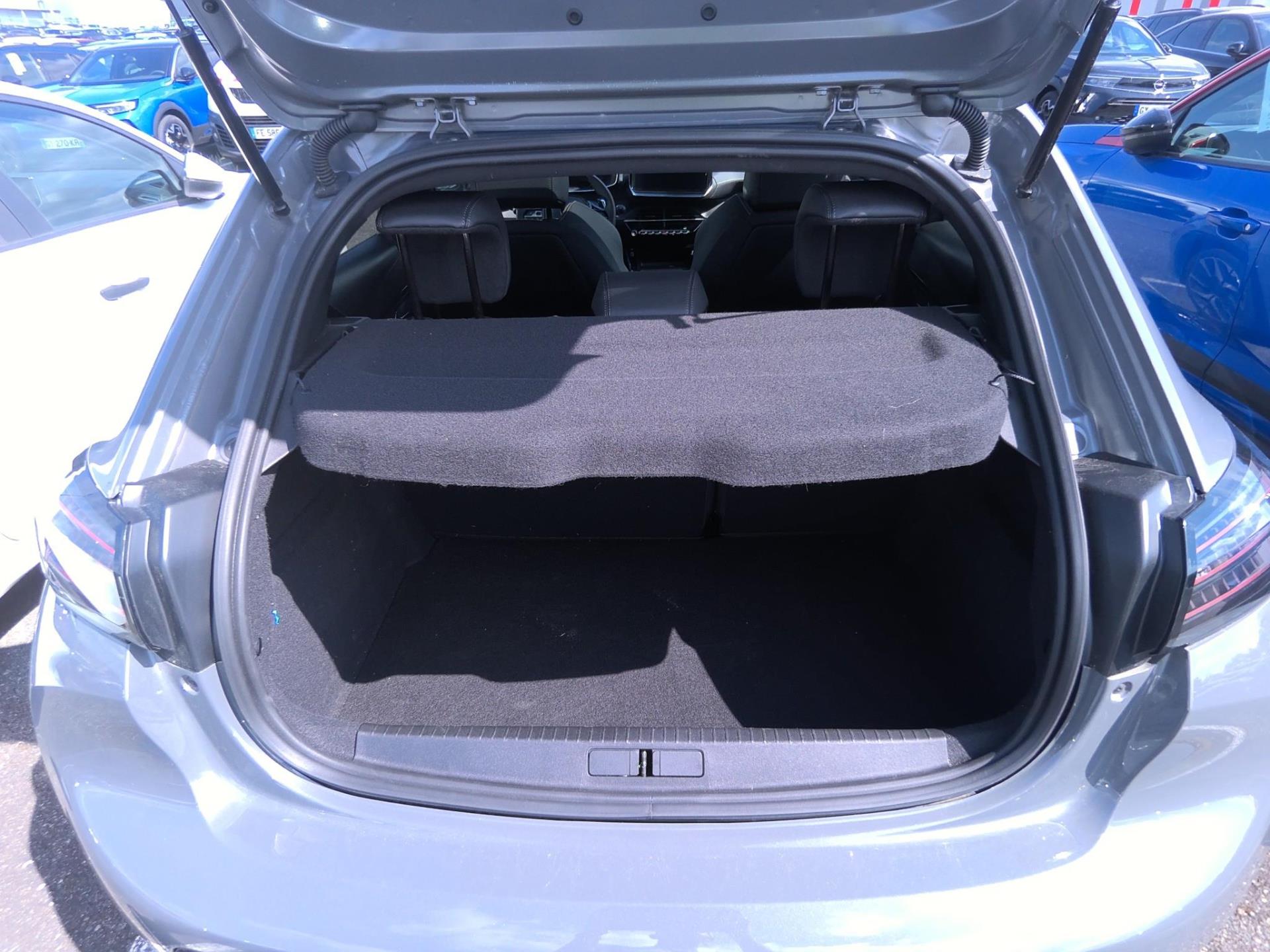 Peugeot 208 Hybrid 136 e-DCS6 GT 2024