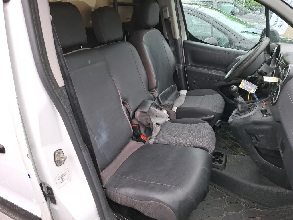 Peugeot PARTNER FOURGON STANDARD 1.6 BLUEHDI 100 BVM5 PREMIUM 2017