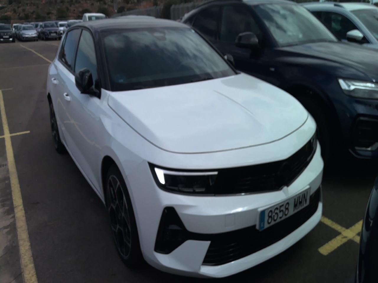 Foto Opel Astra PHEV 14
