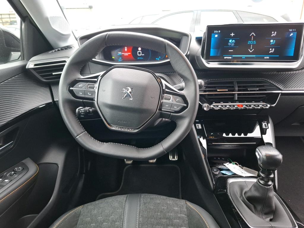 Peugeot 208 PureTech 100 S&S BVM6 Roadtrip 2022