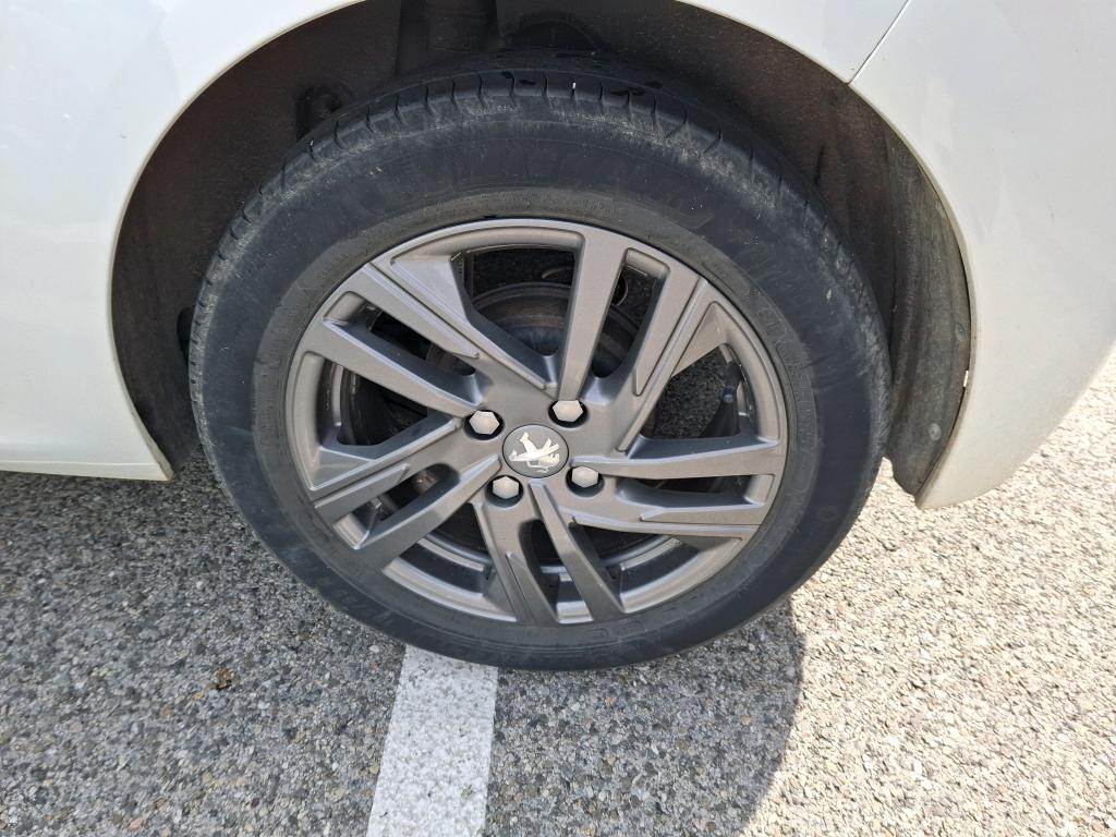 Peugeot 208 PureTech 75 S&S BVM5 Style 2022