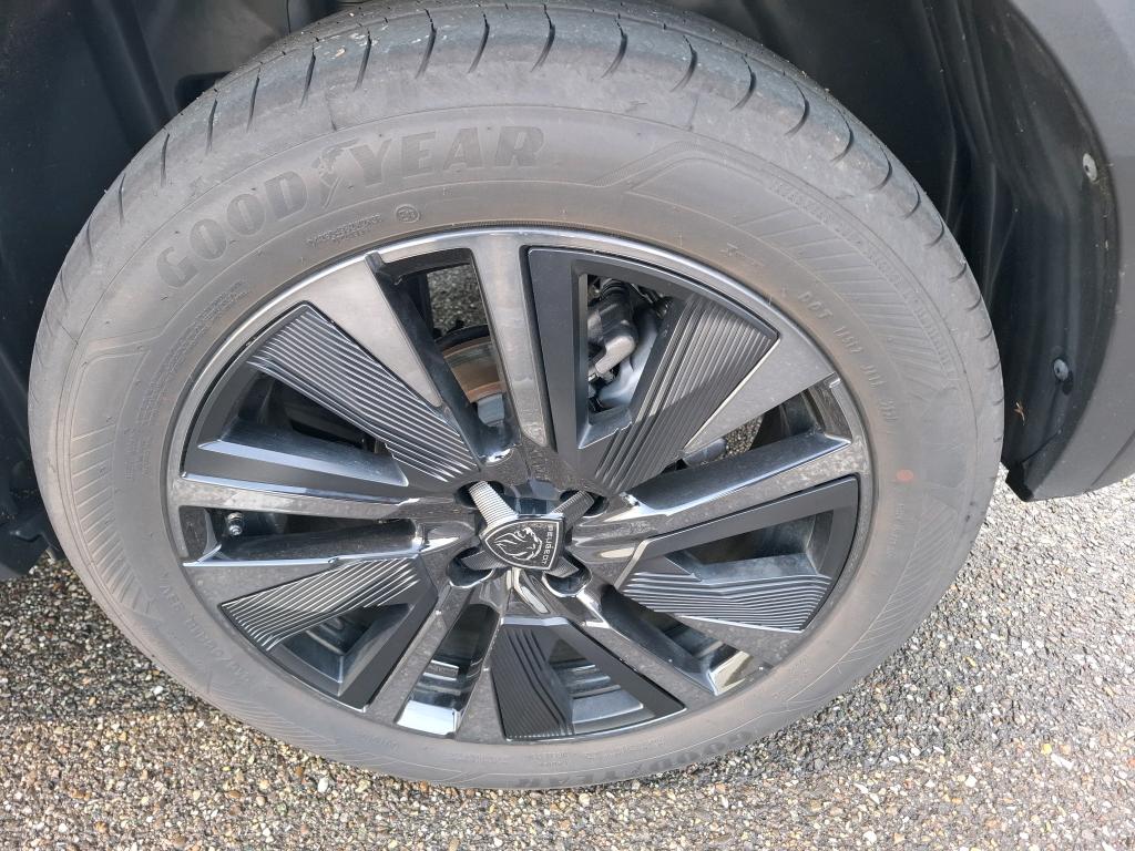 Peugeot 2008 PureTech 130 S&S EAT8 GT 2024