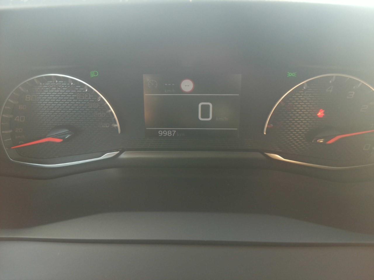 Foto Peugeot 208 5